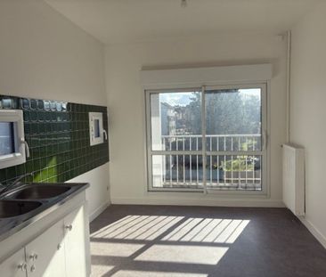 Location Appartement 5 pièces 104 m² La Châtre - Photo 6