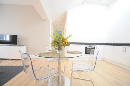 2 bedroom flat to rent - Photo 4