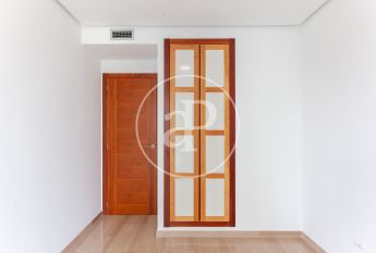 Flat for rent with swimming pool in Ciutat Jardí (Valencia)