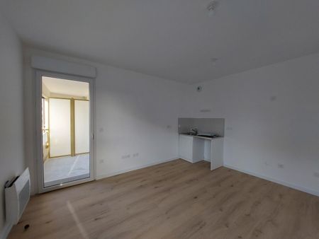 location Appartement T2 DE 45.11m² À ROUEN - Photo 2