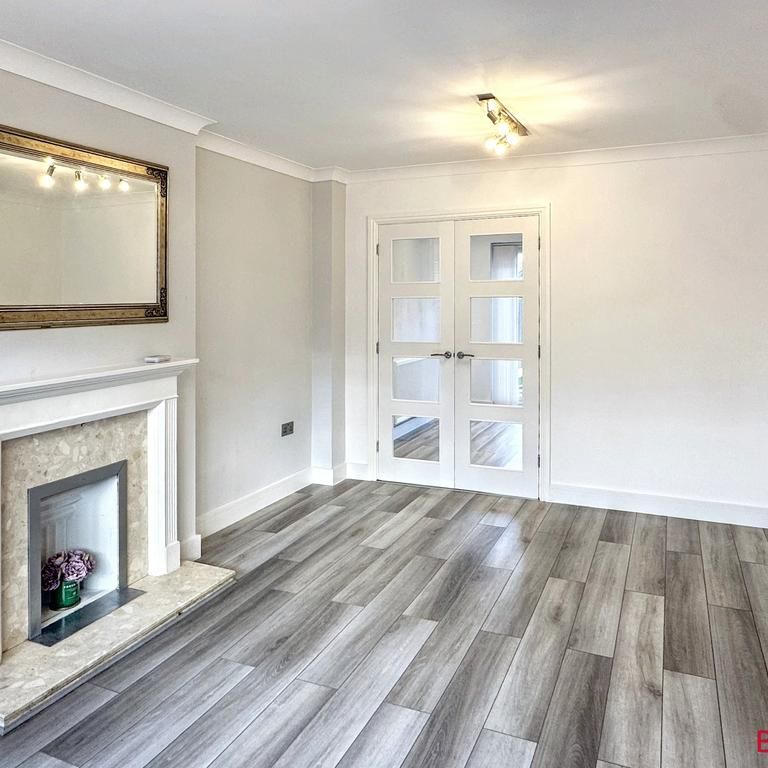 4 bedroom detached house to rent - Photo 1