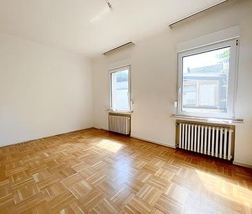 GROßZÜGIGE 2-ZIMMER WOHNUNG IN KREFELDER INNENSTADT ZU MIETEN! - Photo 6