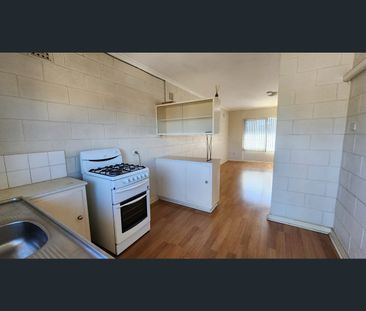 Unit 4/68 Tapleys Hill Rd, Glenelg North, SA 5045 - Photo 4