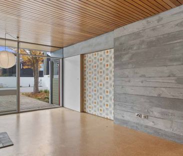 One Bedroom Heritage Apartment City West (Downstairs) with garage - Photo 5