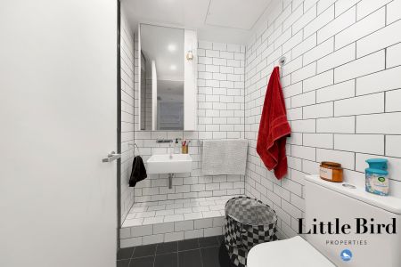 North Facing Apartment in the Heart of the Foreshore - Photo 3