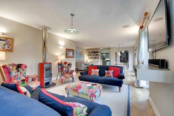 6 bedroom detached house to rent - Photo 1