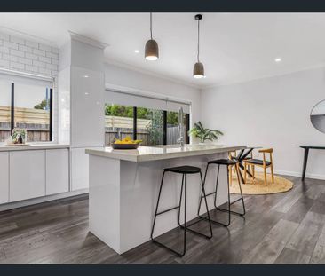 Well-Presented, Low-Maintenance Unit in the Heart of Hoppers Crossing - Photo 6