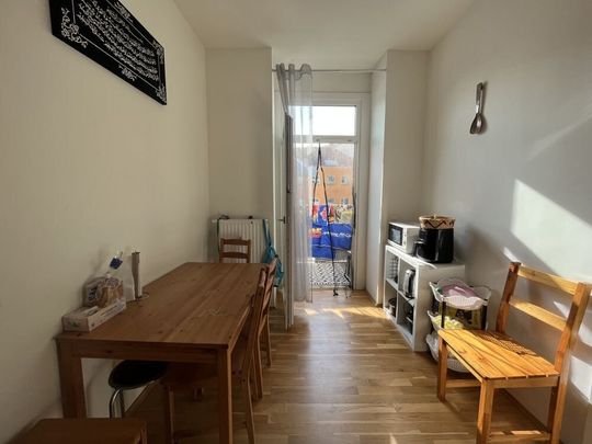 PROVISIONSFREI – Wunderschöne 3-Zimmer-Wohnung mit Balkon in den Innenhof ausgerichtet – Bezirk Lend - Photo 1