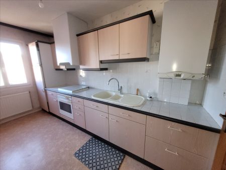 Location Appartement 3 pièces 73m² - Photo 3