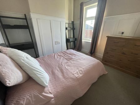 3 bedroom terraced house to rent - Photo 4