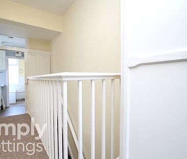 1 Bed property for rent - Photo 2