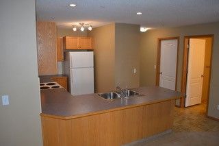 2 Bedroom Condo Available in Deer Park! With underground heated parkin - Photo 4