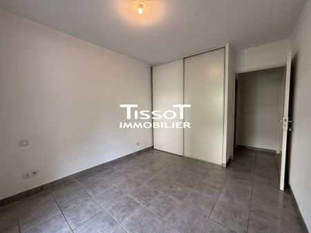 Location Appartement 2 pièces 47m² NIMES 30900 - Photo 4