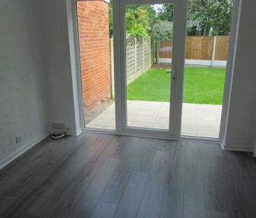 3 bedroom semi-detached house to rent - Photo 2