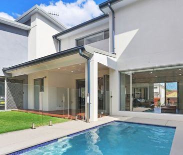 Ultra-Modern Family Home - Photo 1