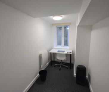 2 Bedroom Flat To Rent in Lansdowne - £1,170 pcm Tenancy Info - Photo 5