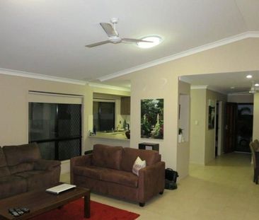 Modern, Easy Living - 30 Ellsworth Drive, Mount Louisa - Photo 4