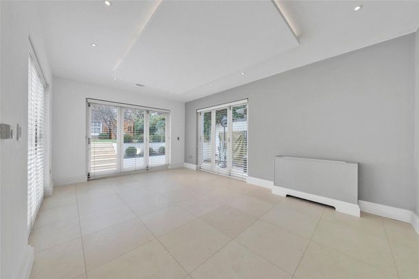 5 bedroom semi-detached house to rent - Photo 1