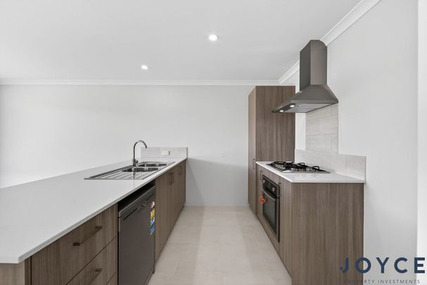 8A Bolsover Street, Wellard WA 6170 - Photo 1