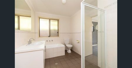 Low Maintenance Home - Photo 5