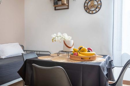 Place Francis Chirat - Photo 5