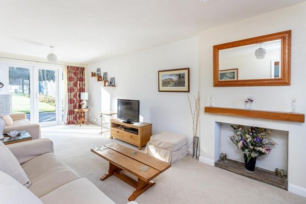 5 bedroom detached house to rent - Photo 1