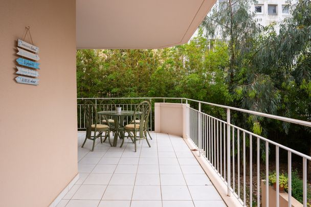 TOULON HYERES CENTRE VILLE T3 TERRASSE GARAGE BAIL ETUDIANT - Photo 1