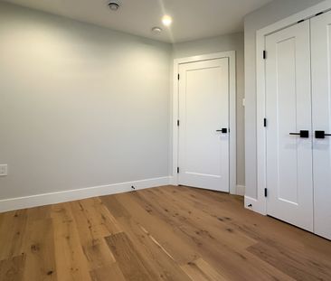 Executive Living: 4 Bedroom + Office Home W/ High End Finishes. Dou... - Photo 6