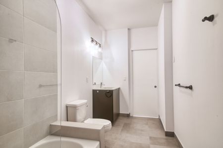 4350 Hotel de Ville - Photo 2