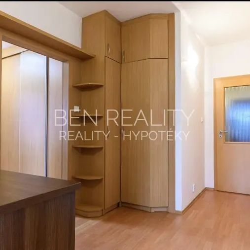 Pronájem byt 3+1 Zlín Větrná - Photo 1