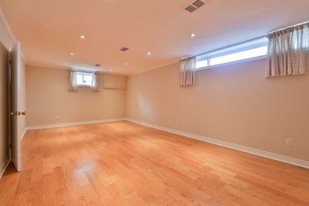 For Lease - 261 Epsom Downs Drive Unit# Lower, Toronto, Ontario - Photo 2