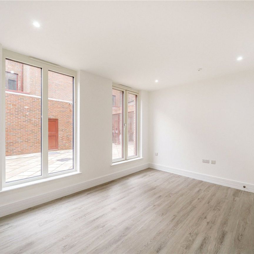 Greenwich High Road, Greenwich, SE10 - Photo 1