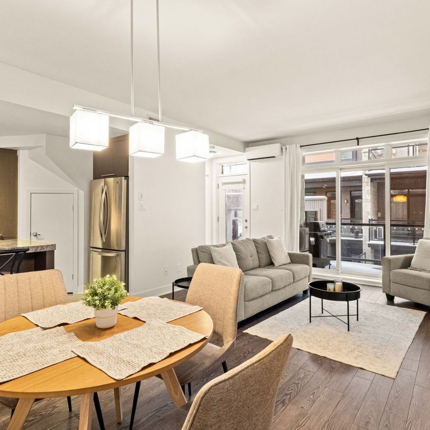 611 Rue Forbes, #206 - Photo 1