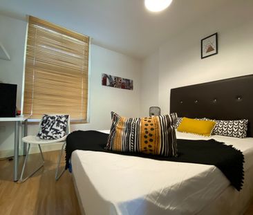2 Bed Flat, New Walk, LE1 - Photo 2