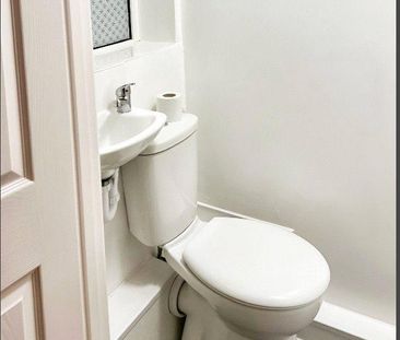 1 bedroom semi-detached house to rent - Photo 2