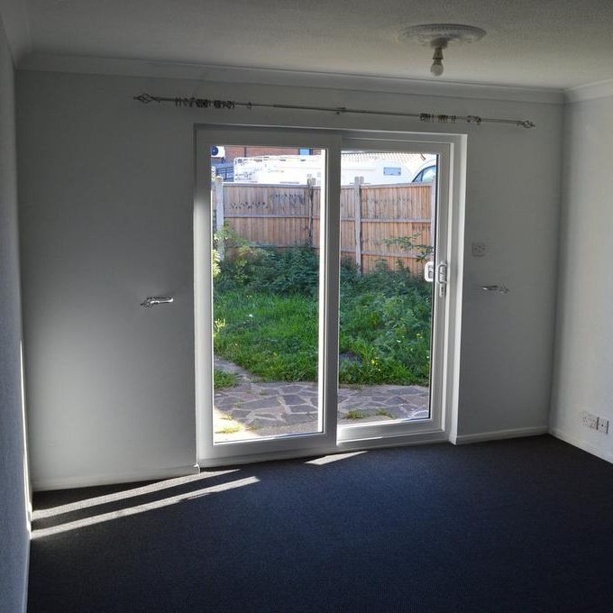 2 bedroom bungalow to rent - Photo 1