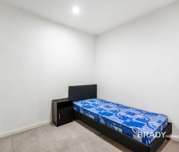 3301/5 Sutherland Street, Melbourne - Photo 4