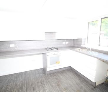 2 bedroom semi-detached house to rent - Photo 5