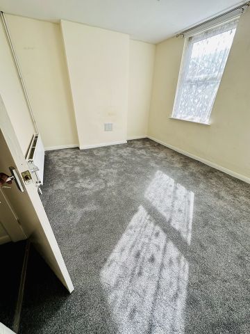 5 Bed Terraced House, Hungerton Street, NG7 - Photo 5