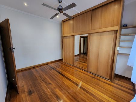 46 Rankins Road, Kensington VIC 3031 - Photo 3