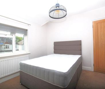 4 bedroom detached house to rent - Photo 6