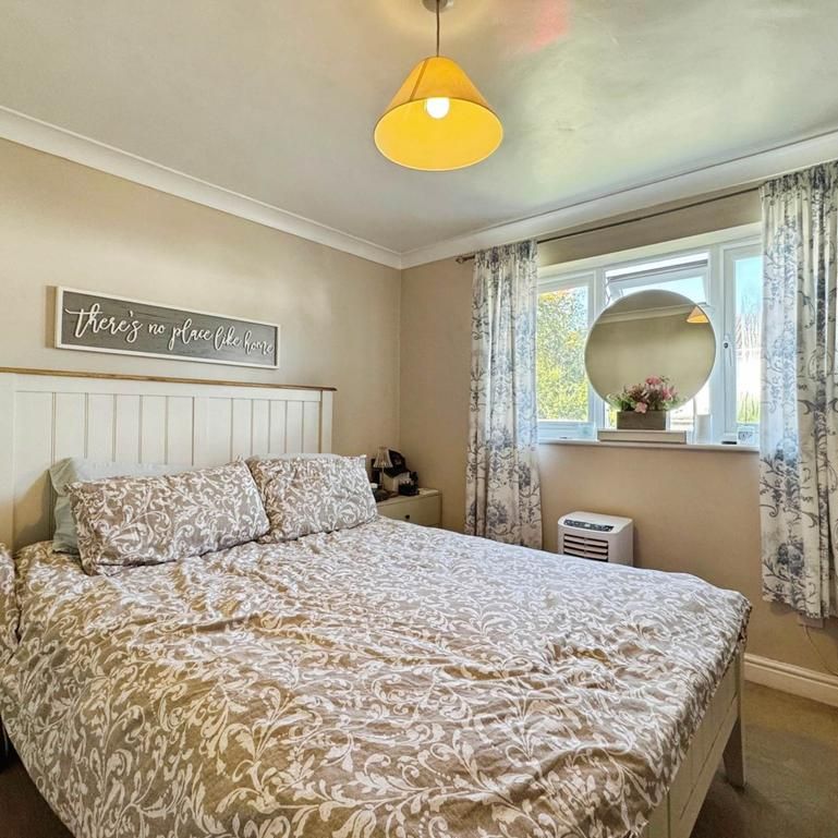 2 bedroom maisonette to rent - Photo 1