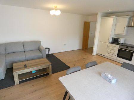 2 bedroom flat to rent - Photo 5