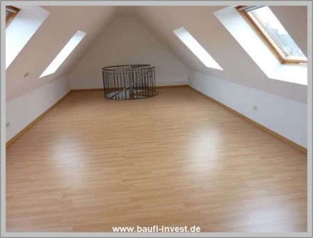 + + + 3 Zi-Maisonette-WHG. GEHOBENE AUSSTATTUNG, BALKON, NIEDRIGENERGIEHAUS + + + - Photo 5