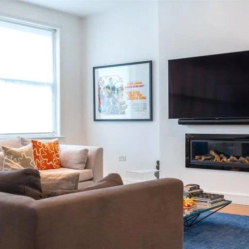 Frognal Lane, Hampstead, NW3 maisonette to rent - Photo 1