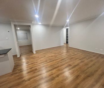 4 Bedrooms Modern & Brand new Home near Woolies - Photo 1