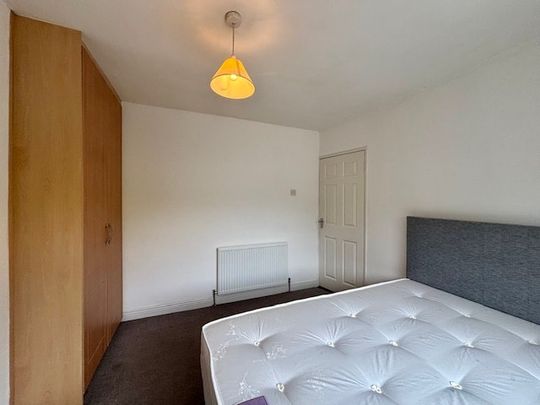 Stanford Green, Walkinstown, Dublin 12 (Double room) - Photo 1