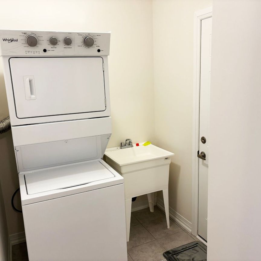 For Lease - 3 Sissons Way, Markham, Ontario - Photo 1