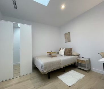 Carrer de Barcelona, El Prat de Llobregat, Catalonia 08820 - Photo 3