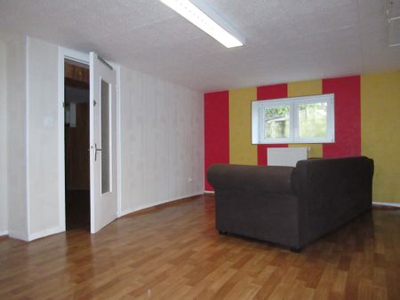 Location Maison 4 pièces 110m² LA FERTE MACE 61600 - Photo 2